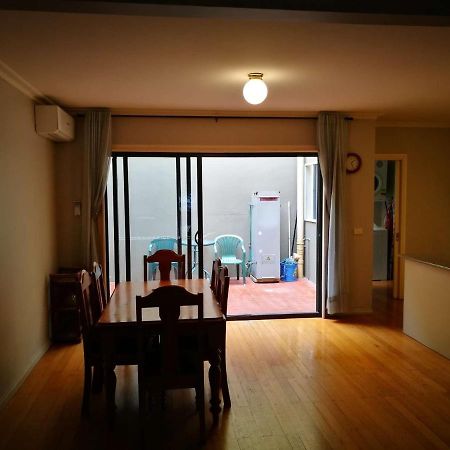 Moonee Valley Views Aparthotel Melbourne Exterior foto