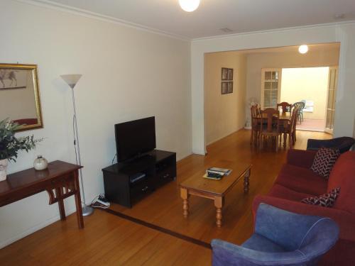Moonee Valley Views Aparthotel Melbourne Exterior foto